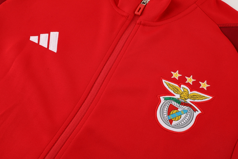 23Benfica red suit